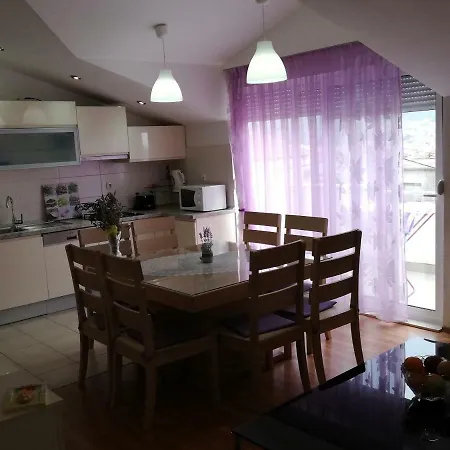 Mala Kate Appartement *